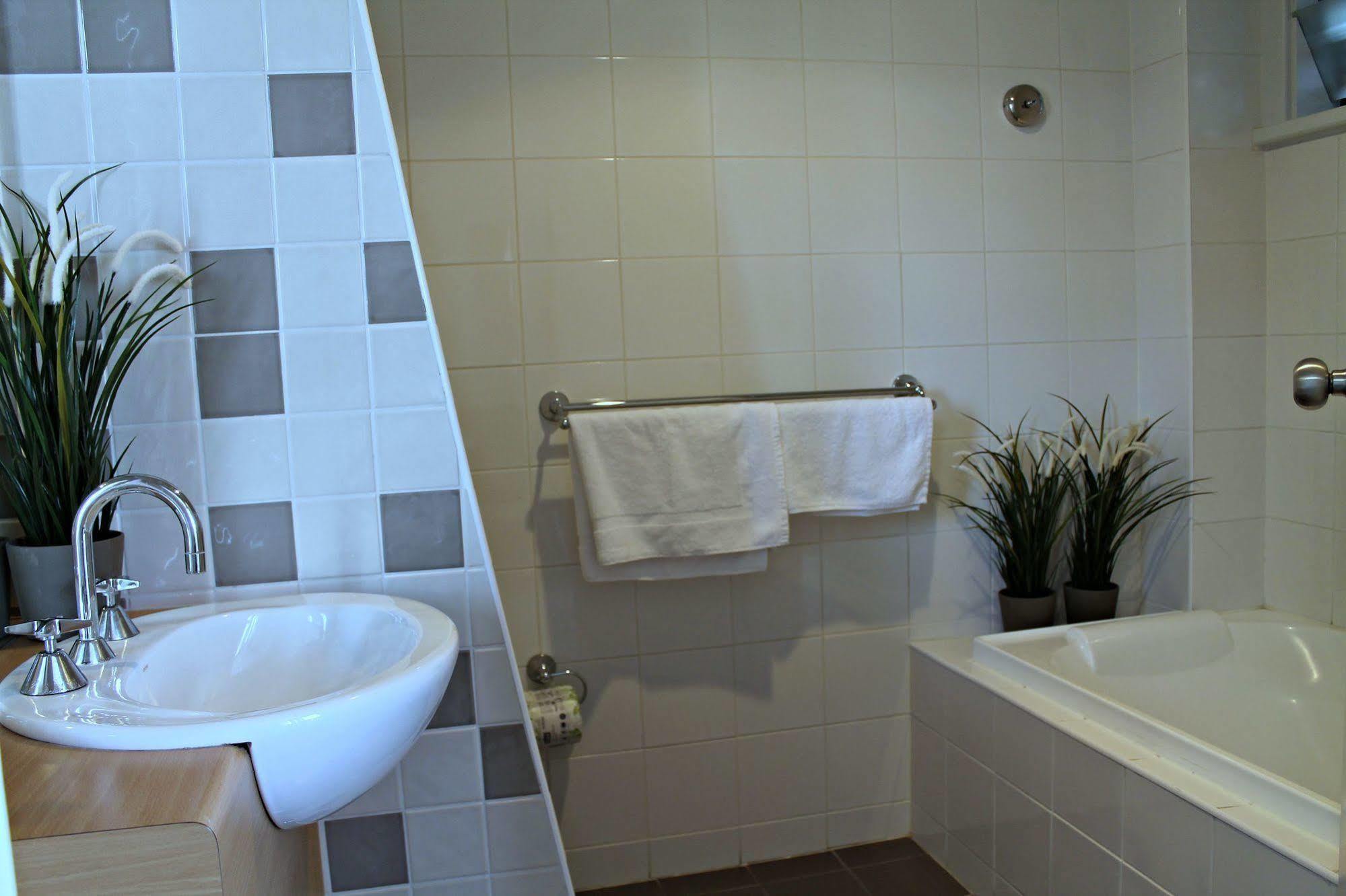 Adelaide Dress Circle Apartments - Ward Street 외부 사진